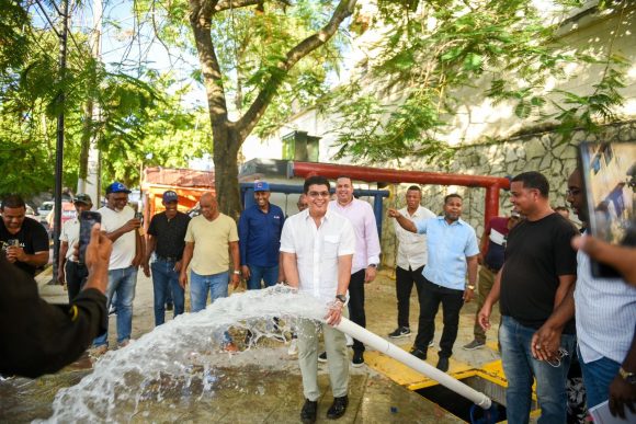 afca35f3-866f-48ef-bda7-97c2b1ff06b5 Fellito Suberví resuelve problema de agua de dos décadas en La Puya y La Yagüita
