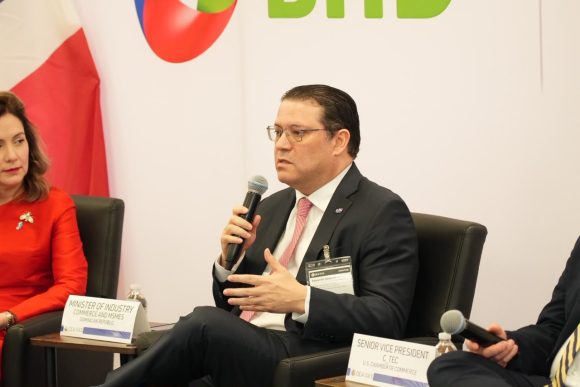 e1c34701-507b-47ae-95ad-c0c024ff710c Yayo Sanz Lovatón destaca ante la OEA en Washington el potencial de la IA para las mipymes