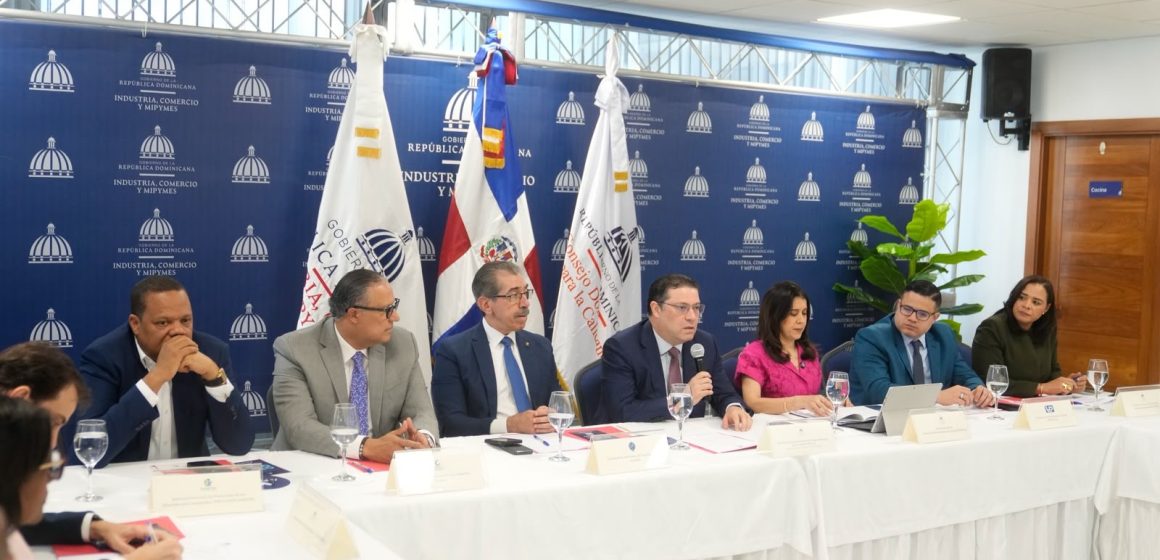 Ministro Sanz Lovatón destaca importancia de la calidad para la economía dominicana