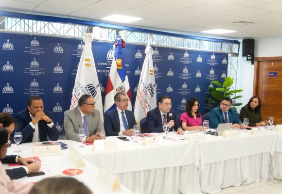 715e40ed-a97c-450e-b851-08e929af7cec Ministro Sanz Lovatón destaca importancia de la calidad para la economía dominicana