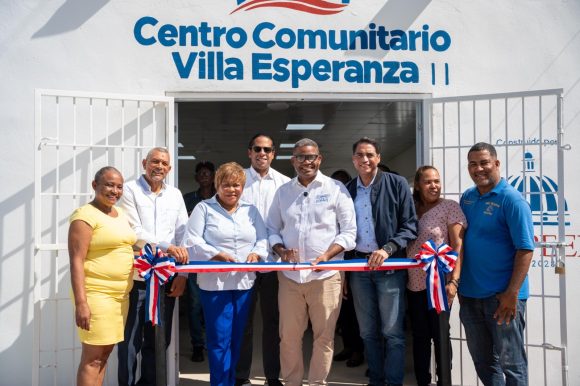 Propeep entrega centro comunitario en Villa Esperanza II en SDN, con una inversión de RD$3.7 millones