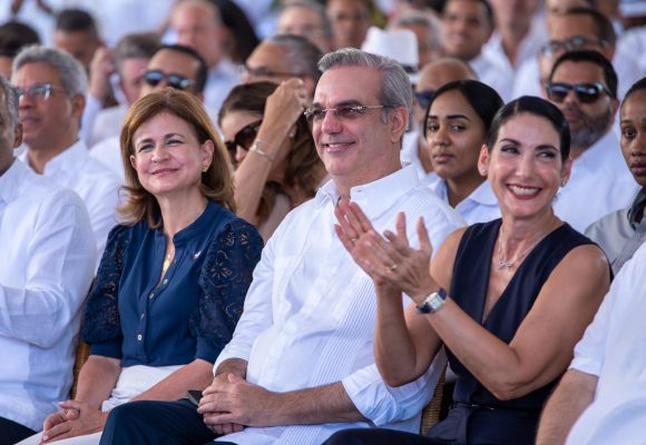 ABINADER-1-scaled Abinader, seis años después sigue con aprobación por encima del 50 %