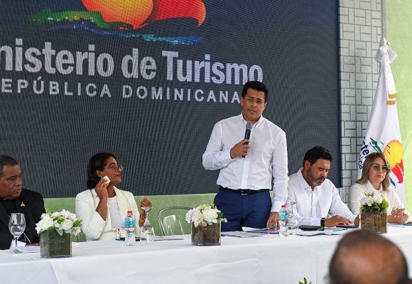 DSC_1900 David Collado entrega obras por más de 25 millones en el entorno de la Basílica de Higüey