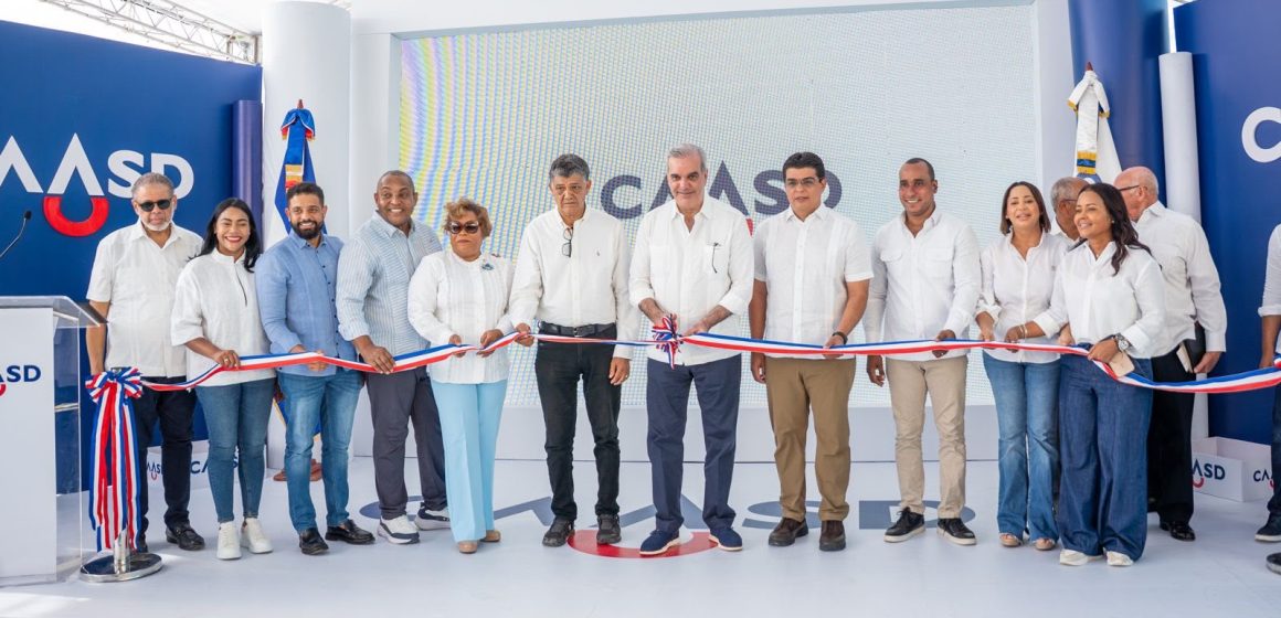 Presidente Abinader y Fellito Suberví entregan saneamiento de las cañadas El Indio y Buenos Aires con inversión de RD$188.6