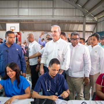 a7bdc63a-c56b-492b-a2a2-0897b2a5b7d8 Presidente Abinader encabeza jornada de inclusión social «Primero Tú» que impacta a más de 6 mil personas en Santiago