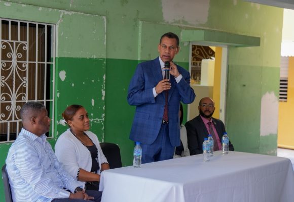 eeaeab9e-6886-4cce-89c8-447970c7b4ee Presidente del Indotel promoverá acciones para inclusión digital de estudiantes con discapacidad de Escuela José Manuel Rodríguez Tavares