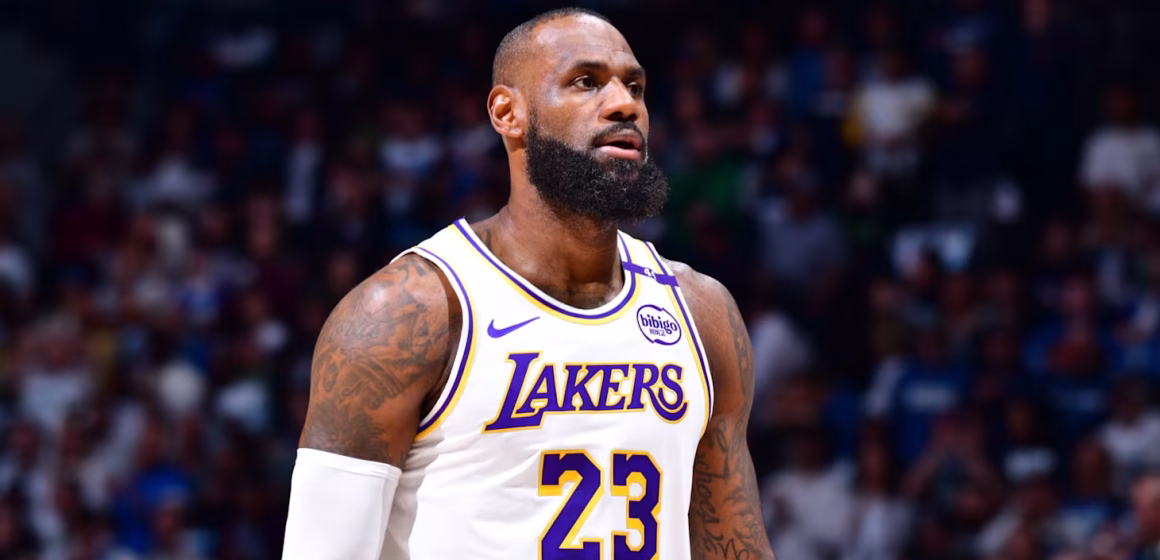 LeBron James, al mando del último súper equipo de la NBA