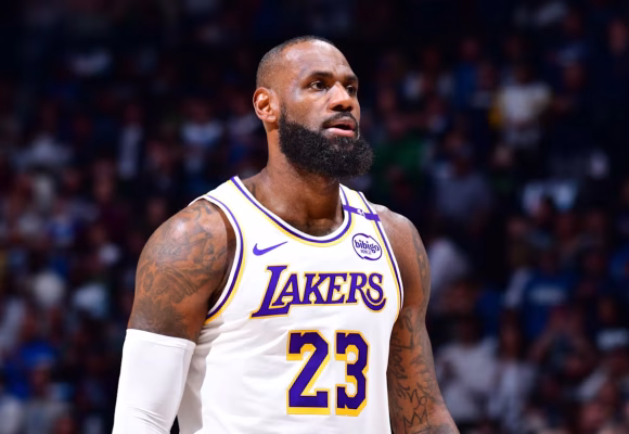 LeBron James, al mando del último súper equipo de la NBA